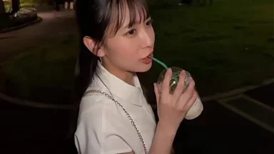 Phần 1: Manatsu-chan sở hữu khuôn mặt xinh đẹp, ngực quyến rũ, mông hấp dẫn và thân hình mảnh mai với cột sống gợi cảm, cô ấy siêu đáng yêu! Hôm nay hẹn hò nóng bỏng trong trang phục yêu thích!