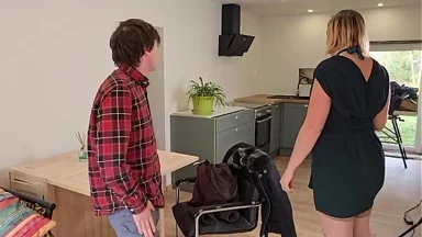 Tuần này video nóng bỏng: Kịch bản mẹ kế - Tôi lén vào căn hộ của cô ấy để vui vẻ cấm kỵ...