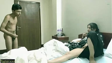 Gái Ấn Độ nóng bỏng quan hệ với chàng trai teen! Sex đóng vai lan truyền