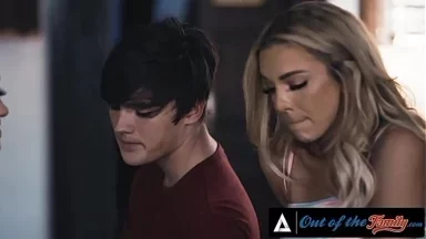 Ngoài Gia Đình - Người Phụ Nữ Chín Muồi Ham Muốn Tham Gia Ba Người Với Gia Đình Nuôi