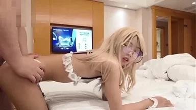 Ngắm nàng hot girl từ mọi góc trong tư thế doggy