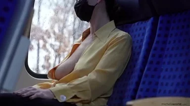 Nô lệ Phơi bày Công khai